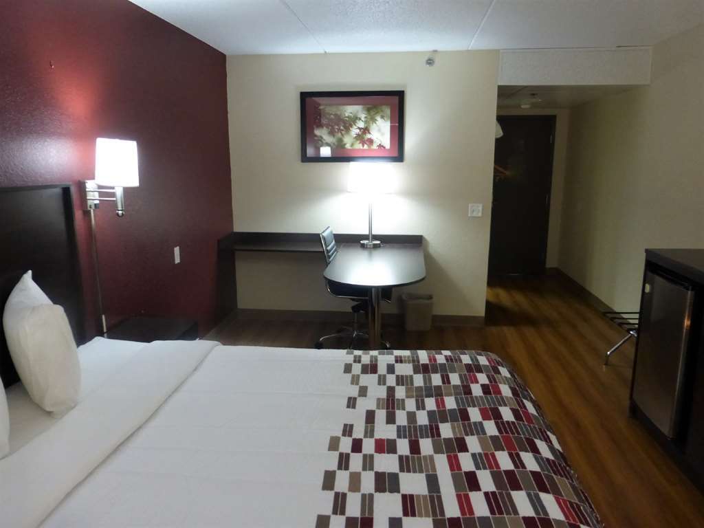 Red Roof Inn Palatine Room photo